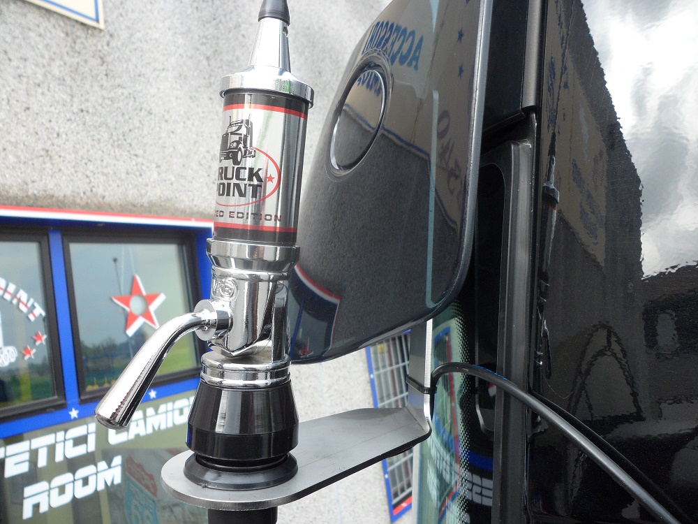 Staffa inox per antenna cb su Volvo fh 4^ alla visiera