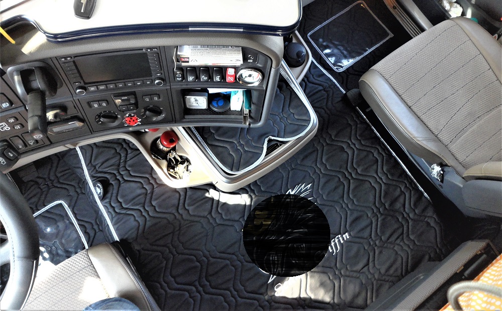 Set Tappetini + Coprimotore Per Scania R NextGen - Pelle Blu, Guida A Sinistra